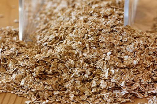 What is the Nutritional Value of Oats per 100g and Is Oats per 100g Healthy for You?