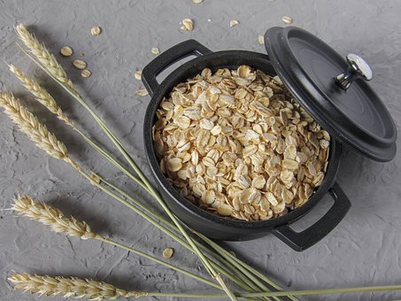 What is the Nutritional Value of Rolled Oats per 100g and Is Rolled Oats per 100g Healthy for You?