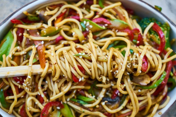 What is the Nutritional Value of Noodles per 100g and Are Noodles per 100g Healthy for You?