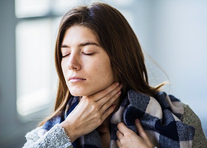 What are the Symptoms of Mono Throat and the Treatment for Mono Throat?