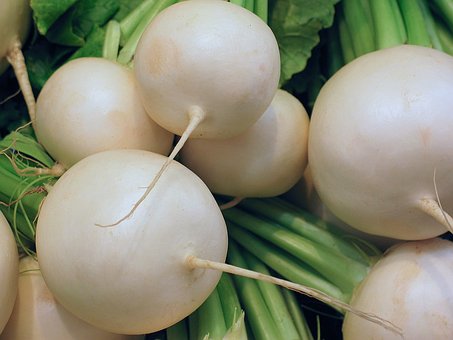 What is the Nutritional Value of White Radish per 100g and Is White Radish per 100g Healthy for You?