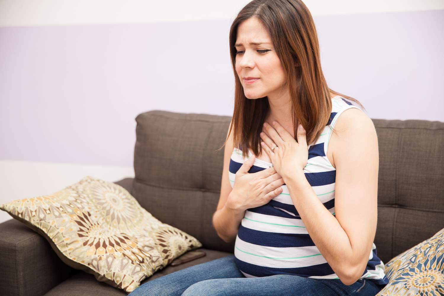 What are the Symptoms of Heartburn Pregnancy and the Treatment for Heartburn Pregnancy?