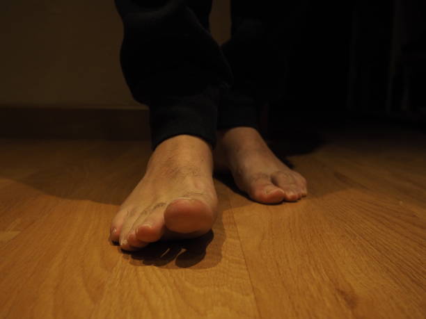 What are the Symptoms of Burning Feet at Night and the Treatment for Burning Feet at Night?