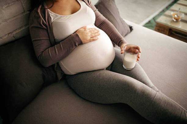 What are the Symptoms of 33 Weeks Pregnant and the Treatment for 33 Weeks Pregnant?