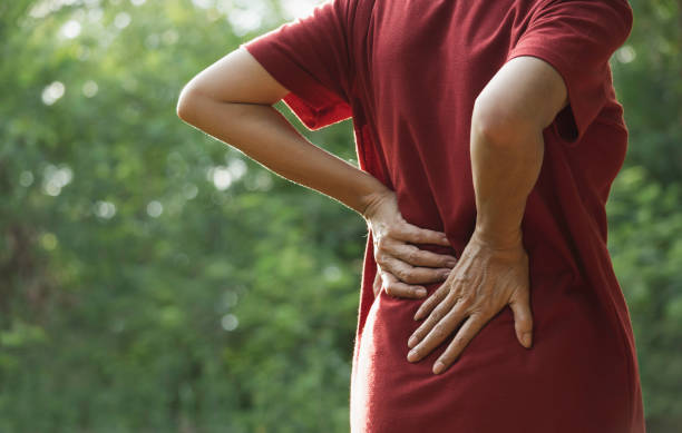 What are the Symptoms of Middle Back Pain and the Treatment for Middle Back Pain?