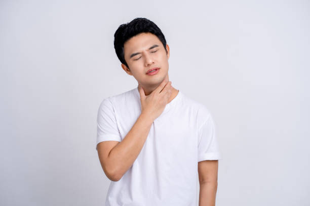 What are the Symptoms of White Spots on Throat and the Treatment for White Spots on Throat?