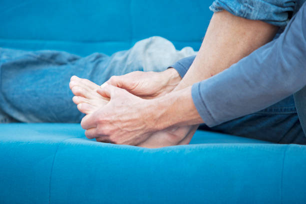 What are the Symptoms of Gout and the Treatment for Gout?